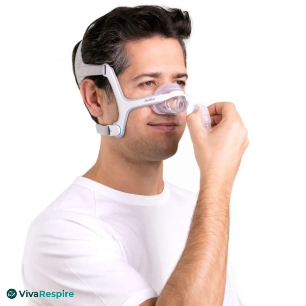 Masque nasal CPAP ResMed AirTouch N20 porté – vue de face