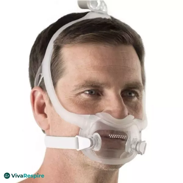Homme portant masque CPAP DreamWear Full Face