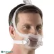 Homme portant masque CPAP DreamWear Full Face