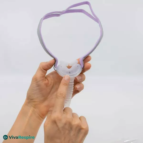 ResMed AirFit P10 for Her nasal pillows – size adjustment